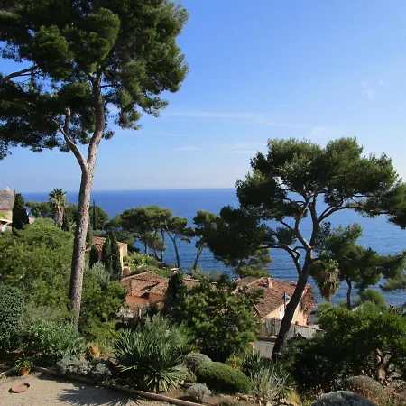 Les Bruyeres Bed & Breakfast