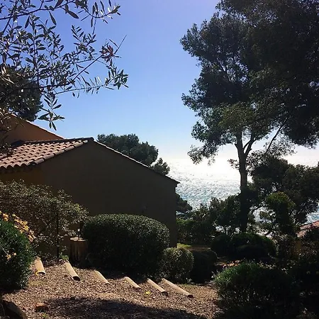 Les Bruyeres Bed & Breakfast